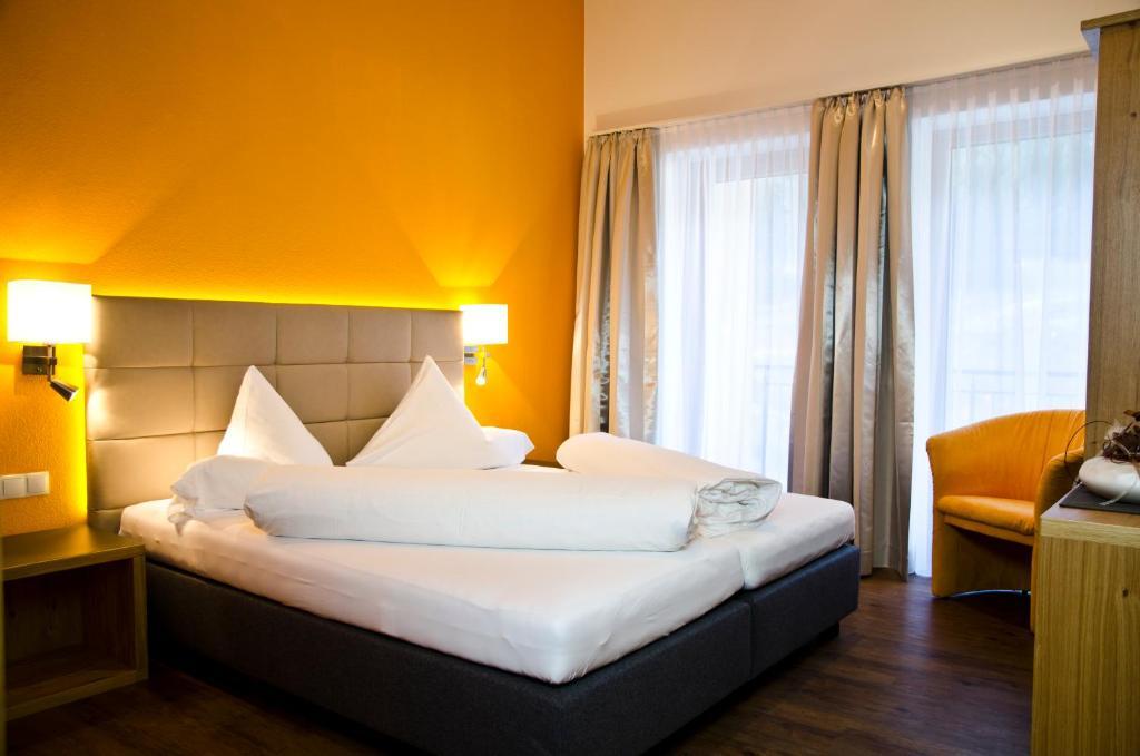 Hotel Garni Alpenland Ischgl Rum bild