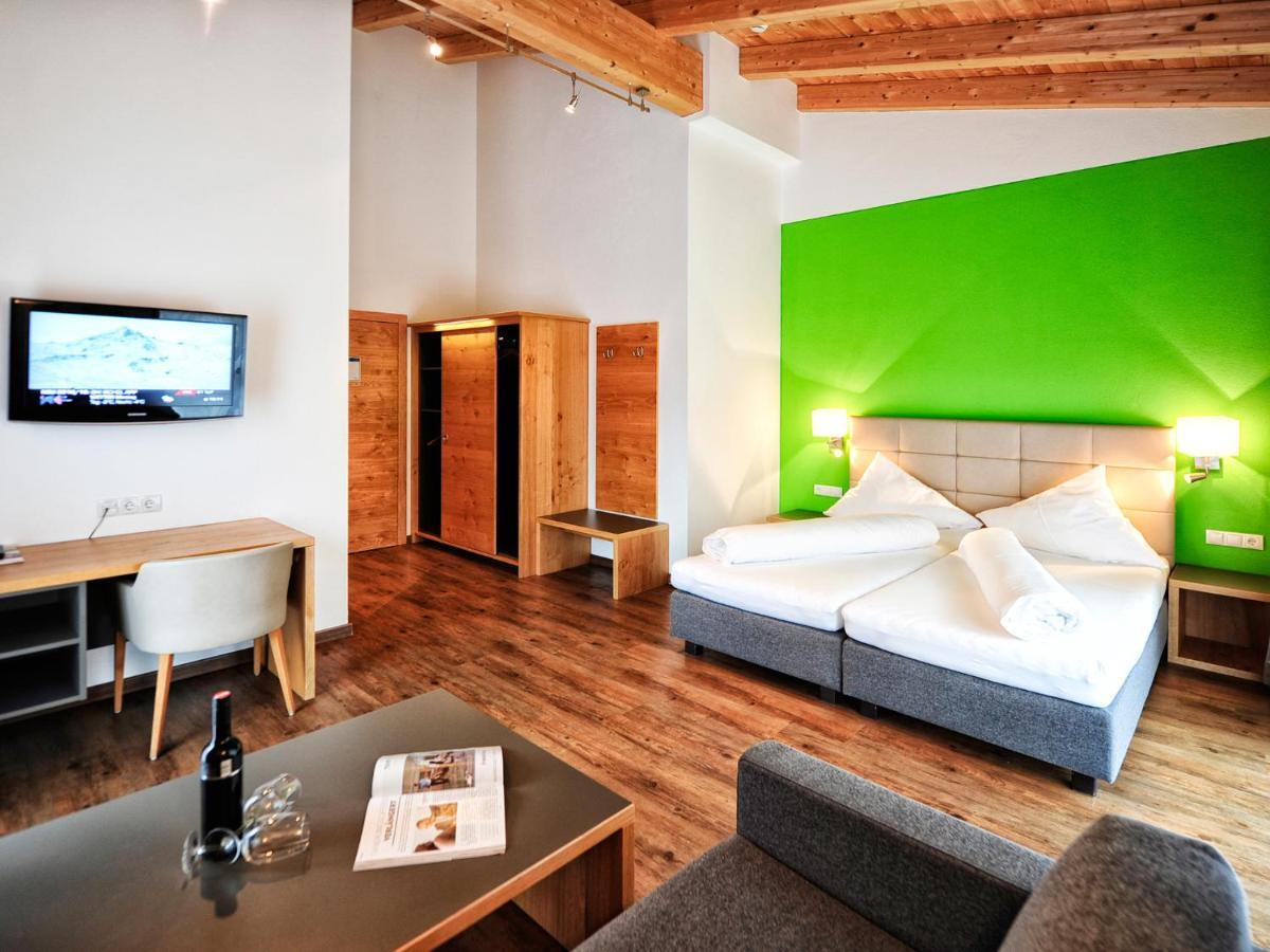 Hotel Garni Alpenland Ischgl Exteriör bild