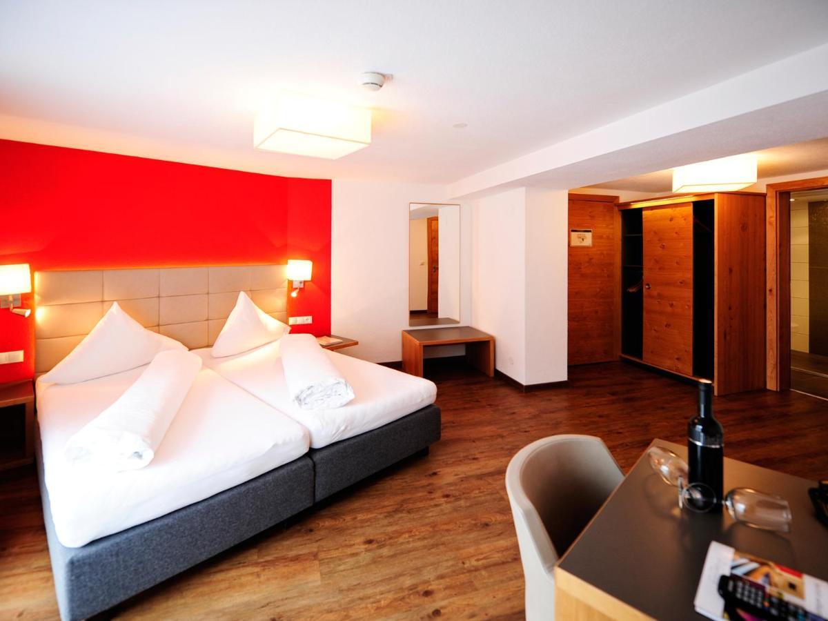 Hotel Garni Alpenland Ischgl Exteriör bild